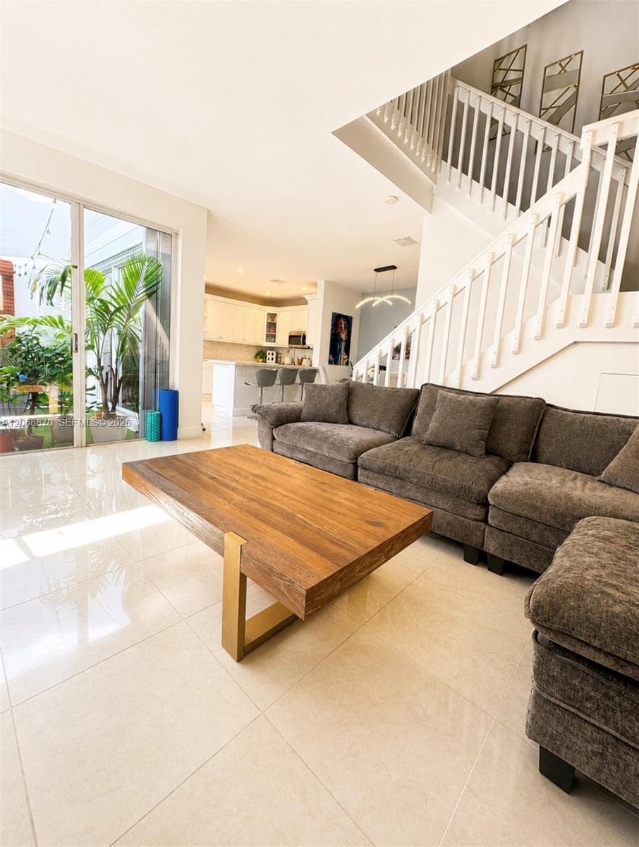 1135 Cherrypalm Ln, Hollywood, FL 33019 photo 10