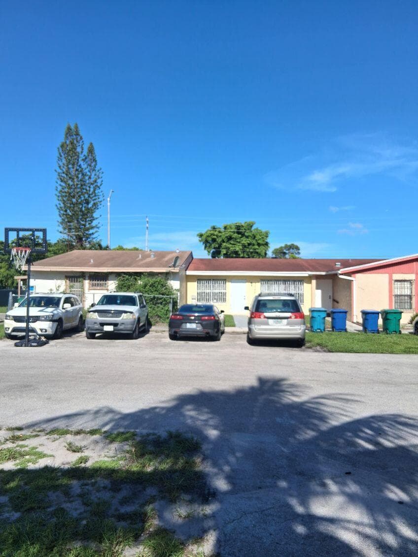 3718 NW 213th Street, Miami Gardens, FL 33055 photo 7