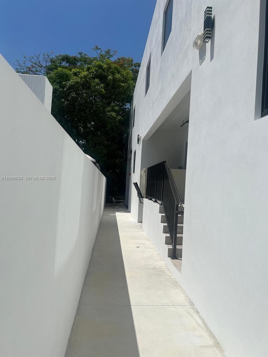 1860 NW 19th St # 102, Miami, FL 33125 photo 7