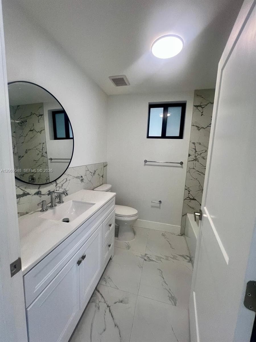 1860 NW 19th St # 102, Miami, FL 33125 photo 9