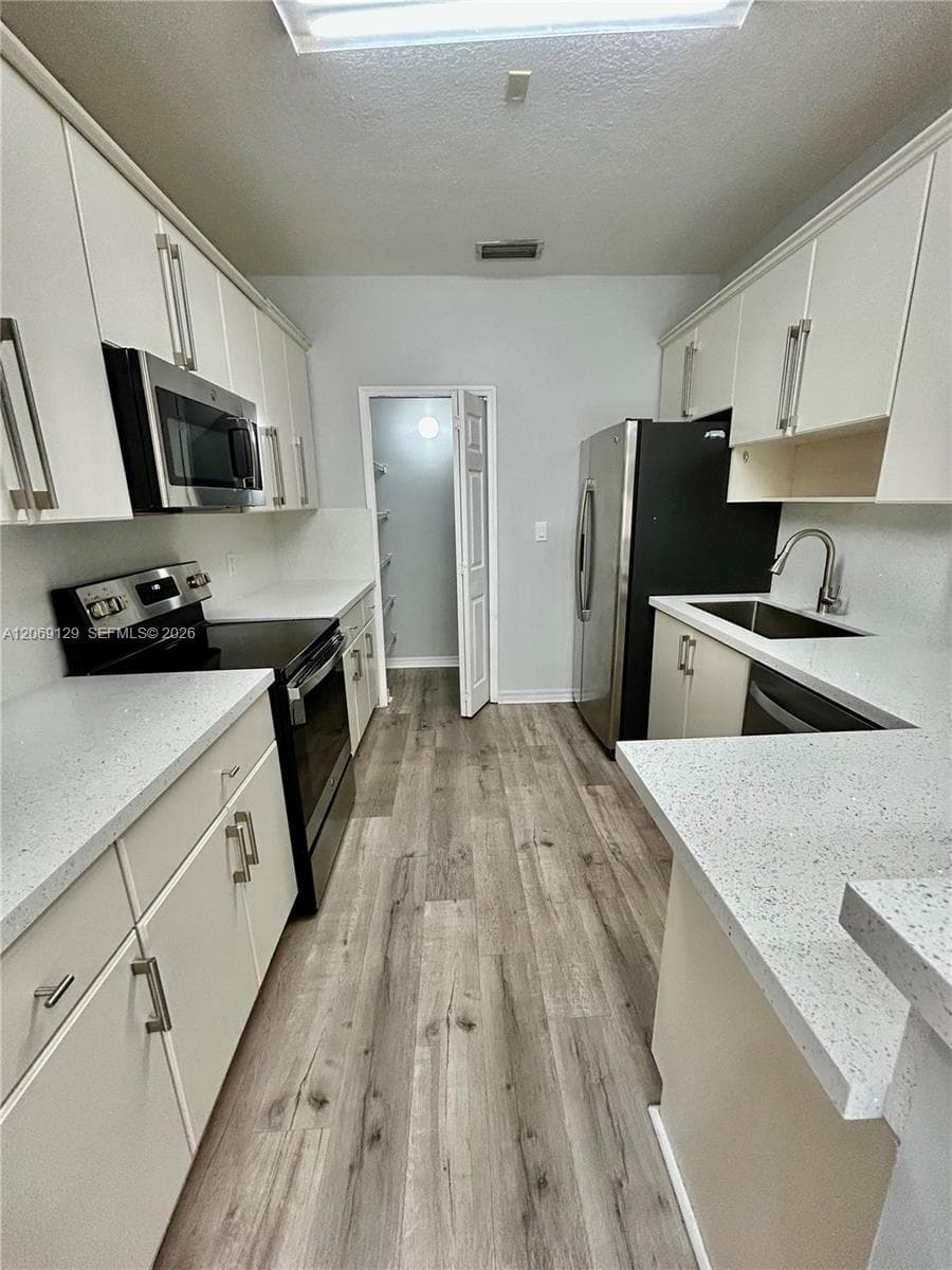 607 NE 35th Ave # 607, Homestead, FL 33033 photo 11