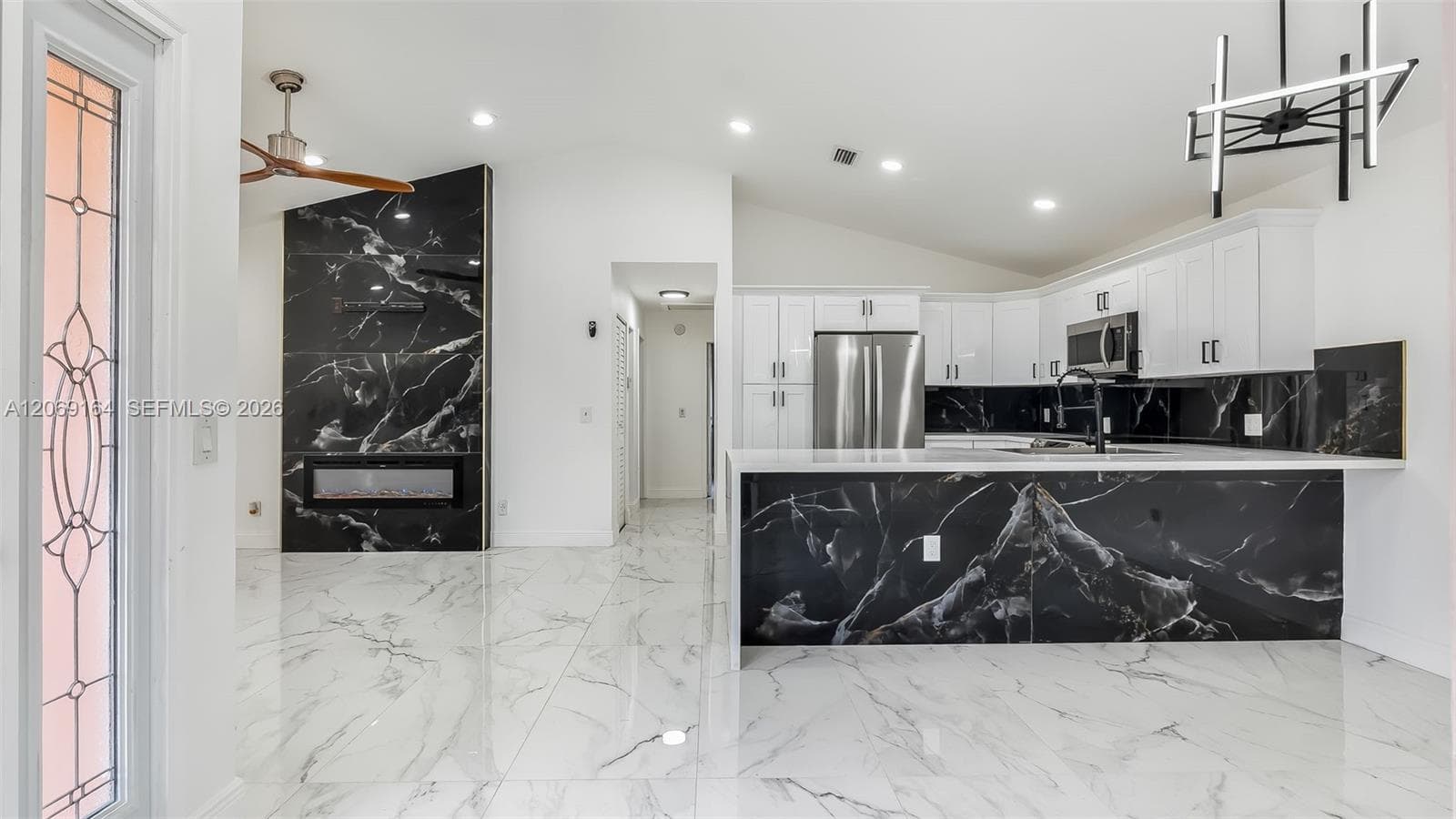 2421 SW 84th Ter, Miramar, FL 33025 photo 12