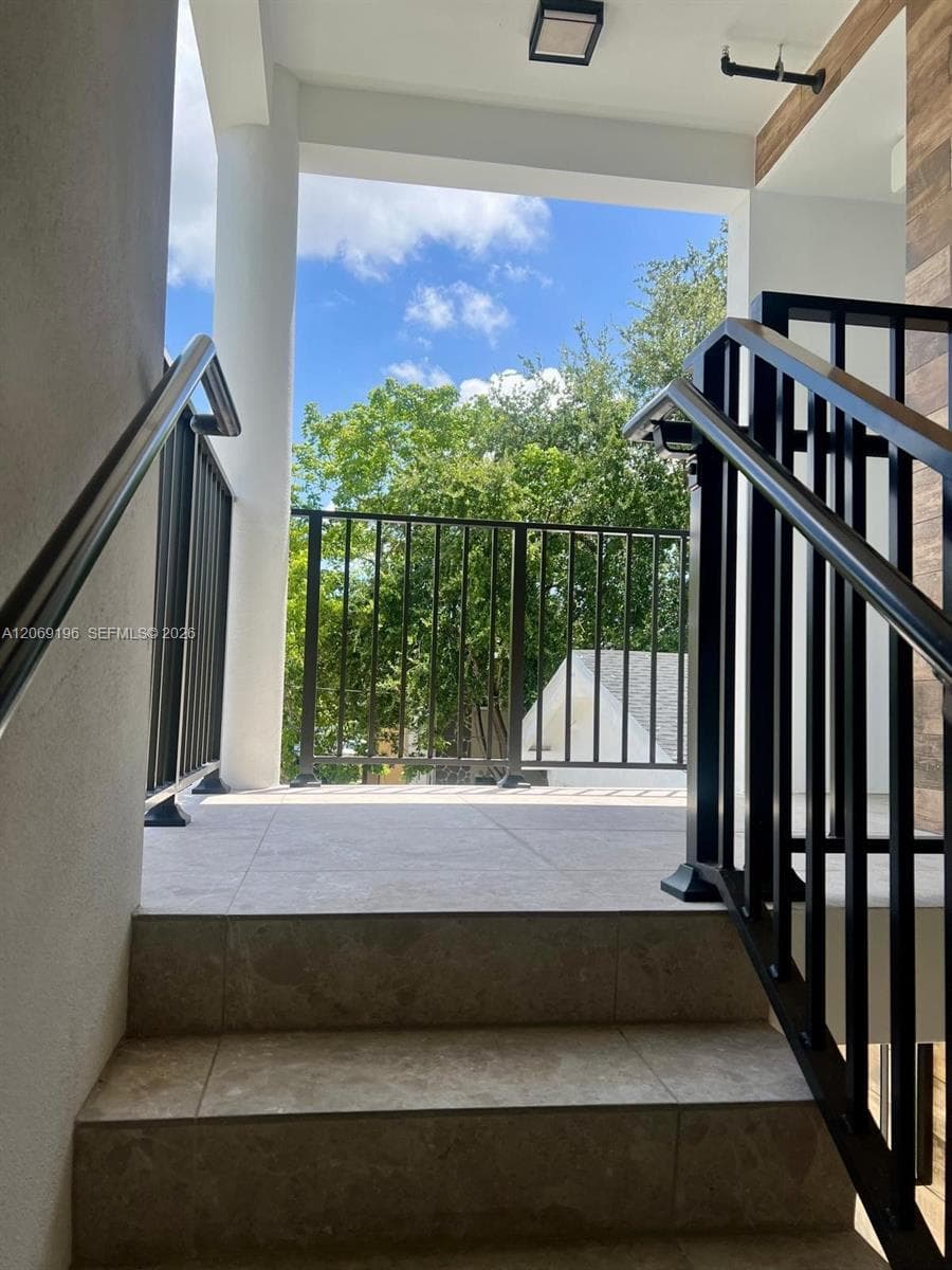 1860 NW 19th St # 201, Miami, FL 33125 photo 6