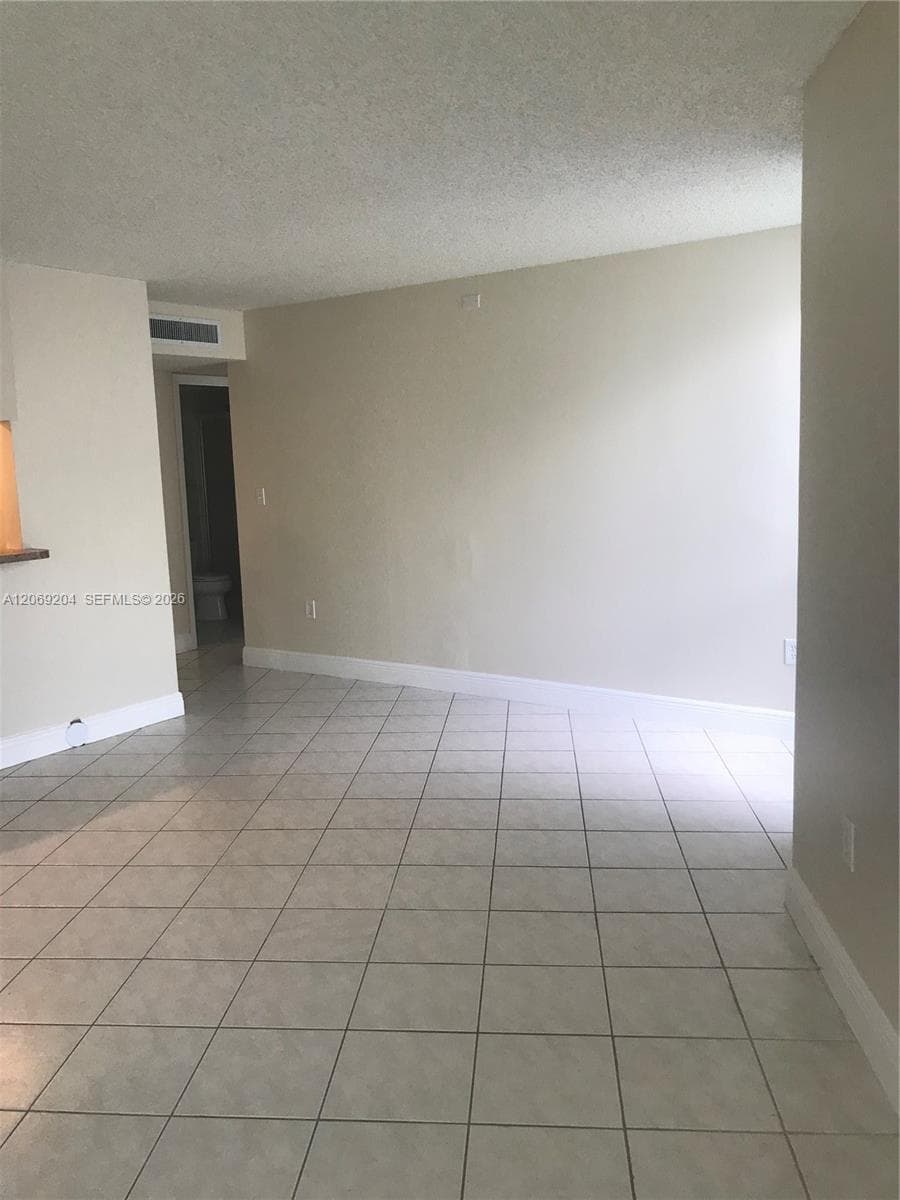 7125 NW 186th St # B106, Hialeah, FL 33015 photo 6