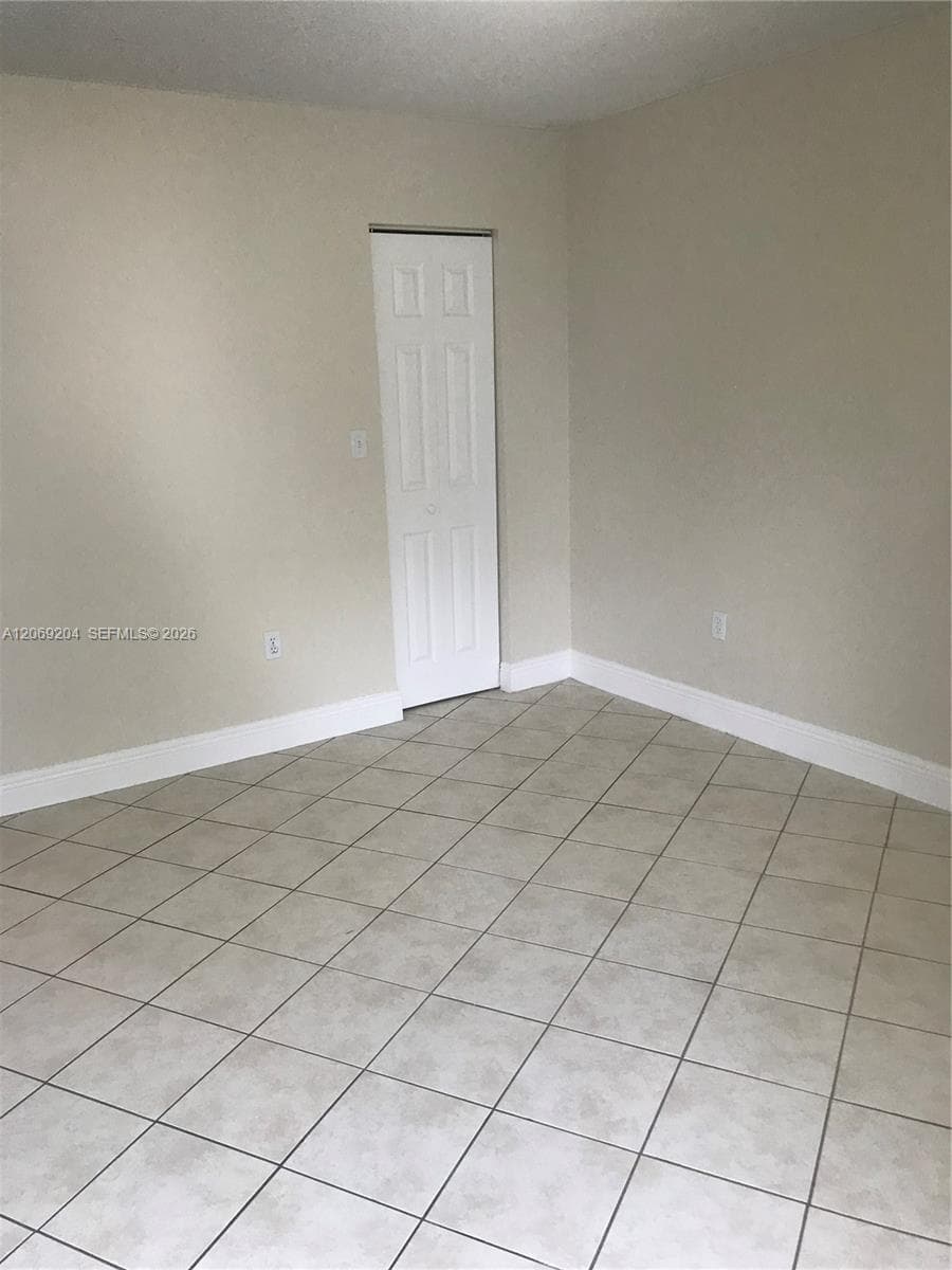 7125 NW 186th St # B106, Hialeah, FL 33015 photo 9