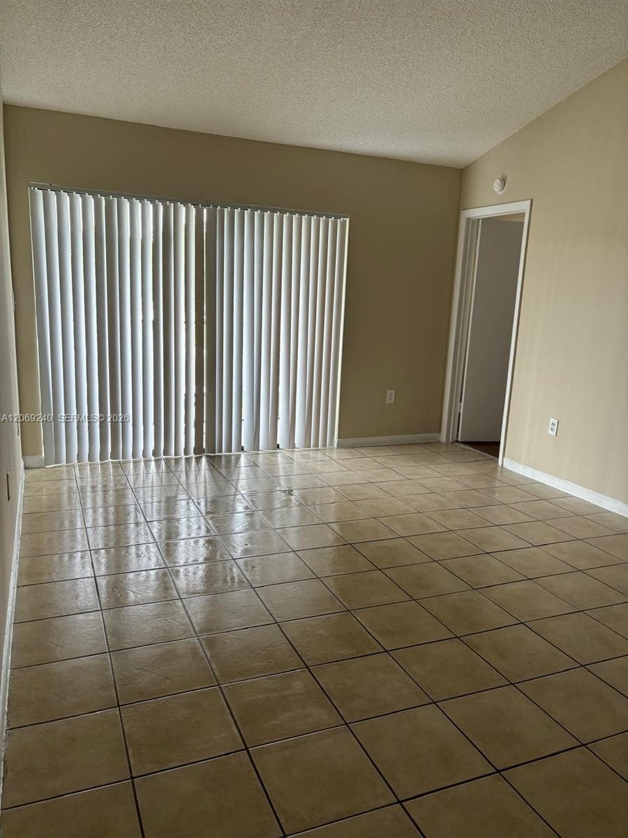 7200 NW 179th St # 310, Hialeah, FL 33015 photo 7