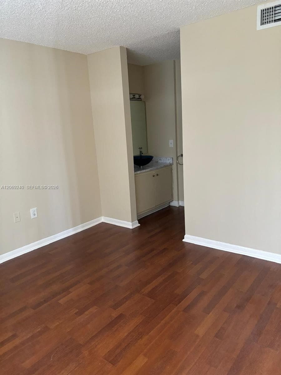 7200 NW 179th St # 310, Hialeah, FL 33015 photo 10