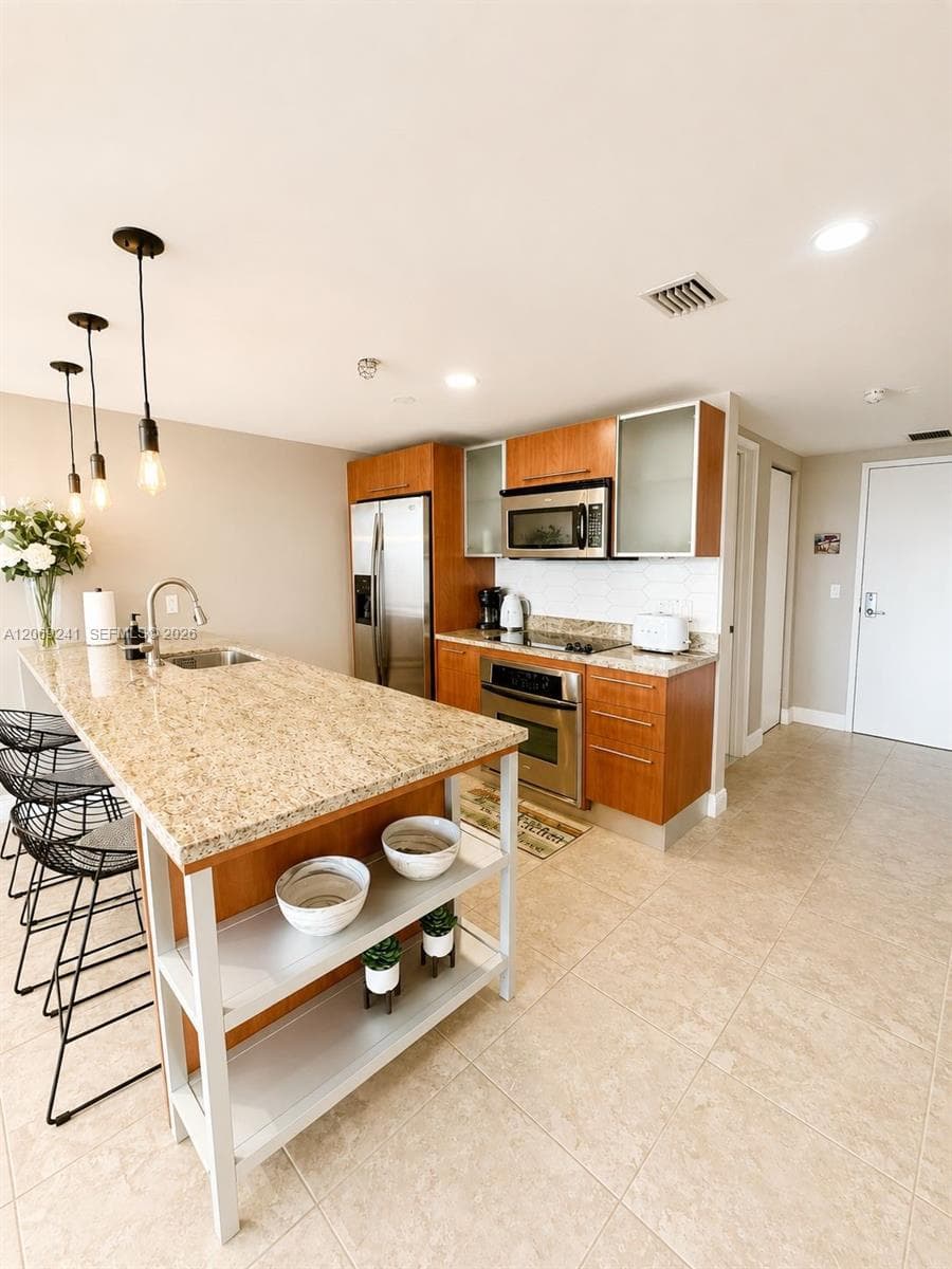 185 SW 7th St # 1505, Miami, FL 33130 photo 7