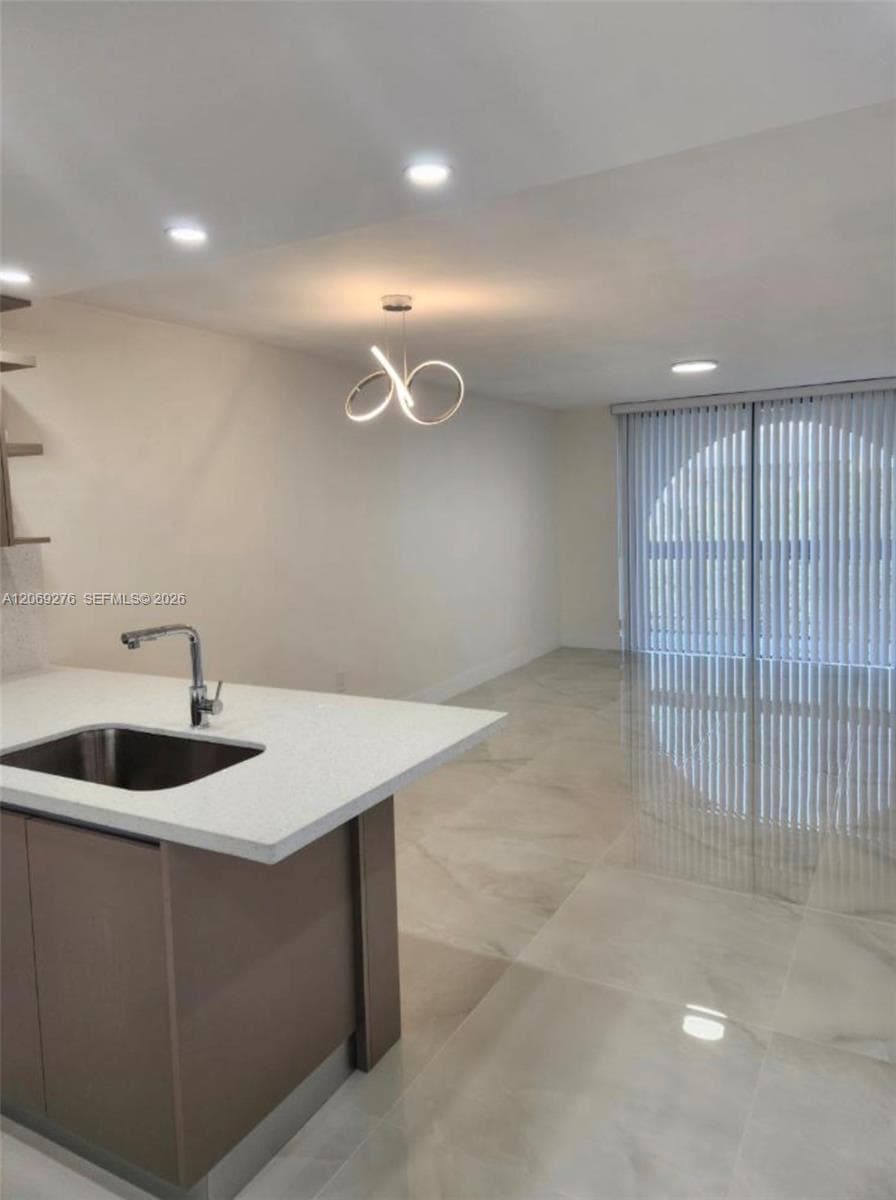 9440 Fontainebleau Blvd # 508, Miami, FL 33172 photo 2