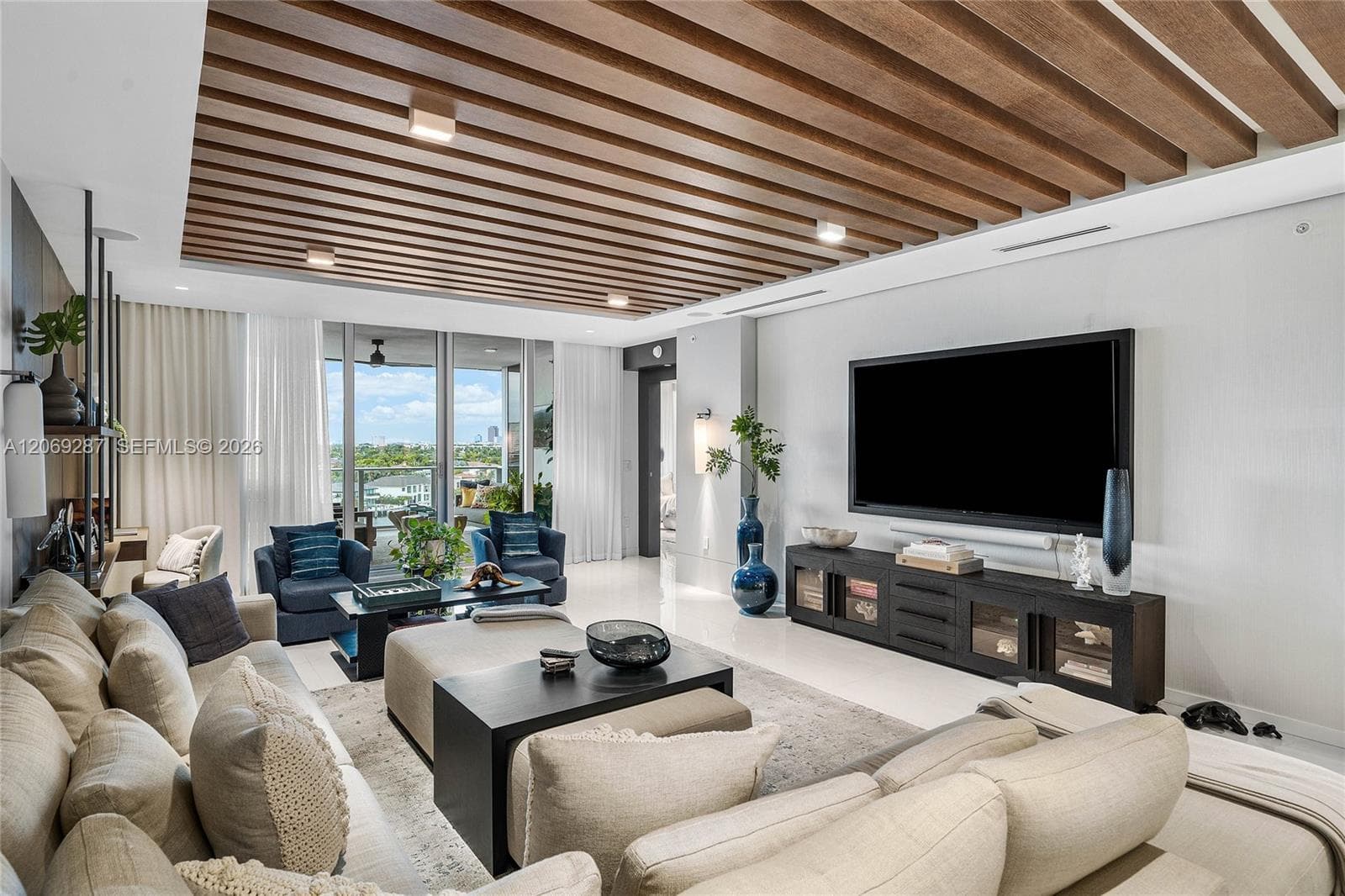 435 Bayshore Dr # 703, Fort Lauderdale, FL 33304 photo 4