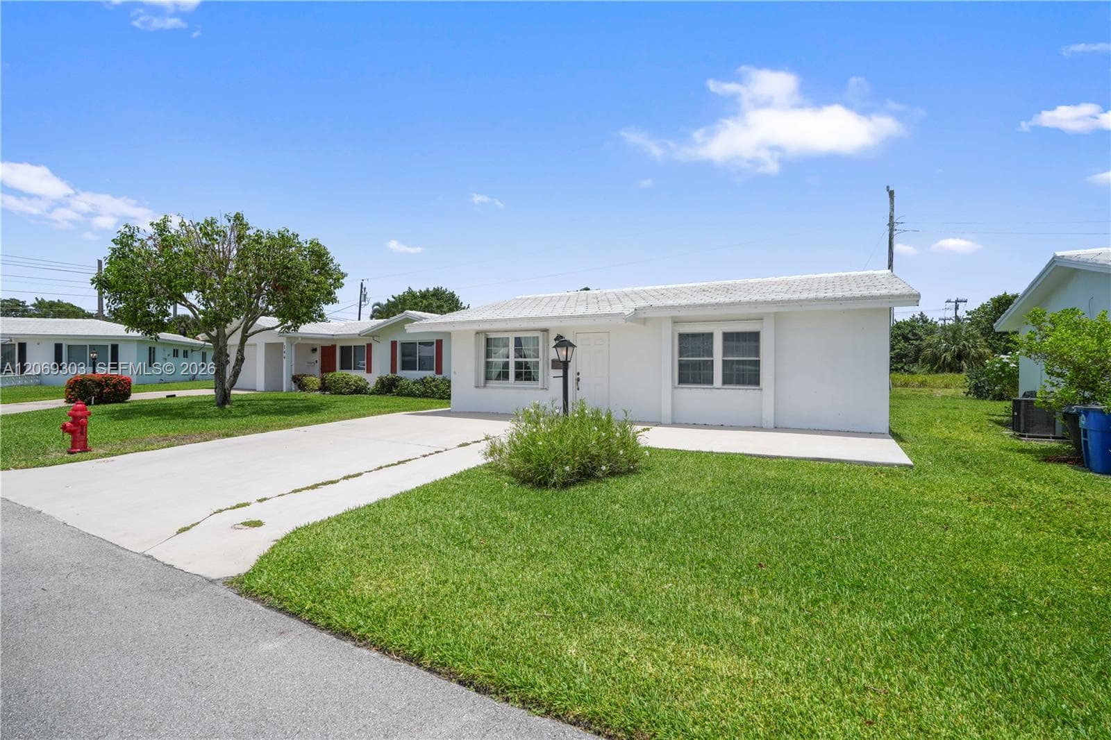 142 NW 10th Ct, Boynton Beach, FL 33426 photo 2