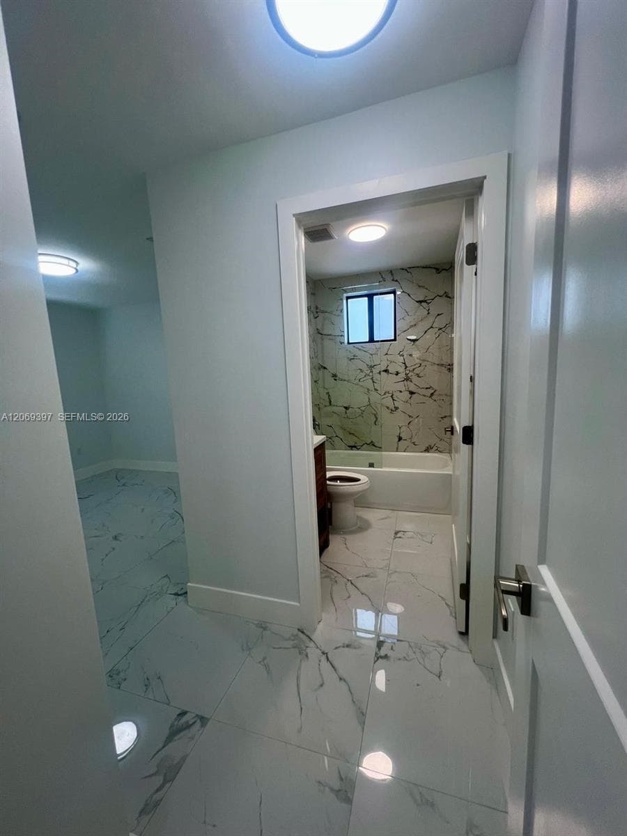 1860 NW 19th St # 203, Miami, FL 33125 photo 13