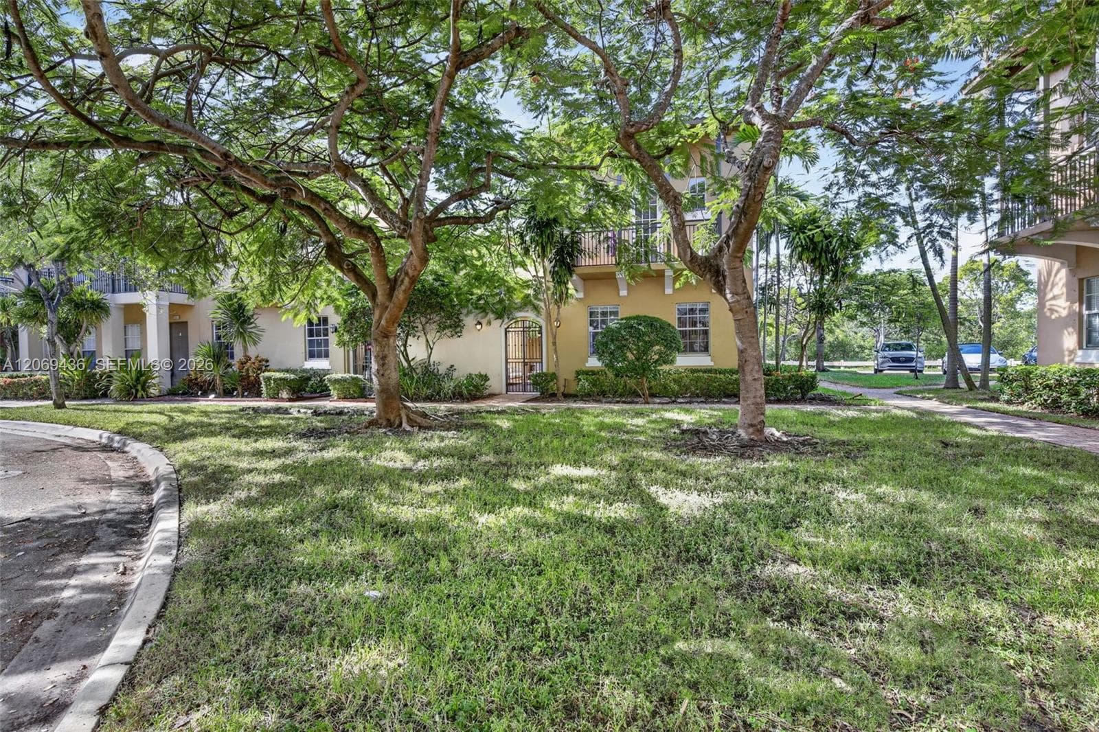 14601 SW 5th St, Pembroke Pines, FL 33027 photo 6