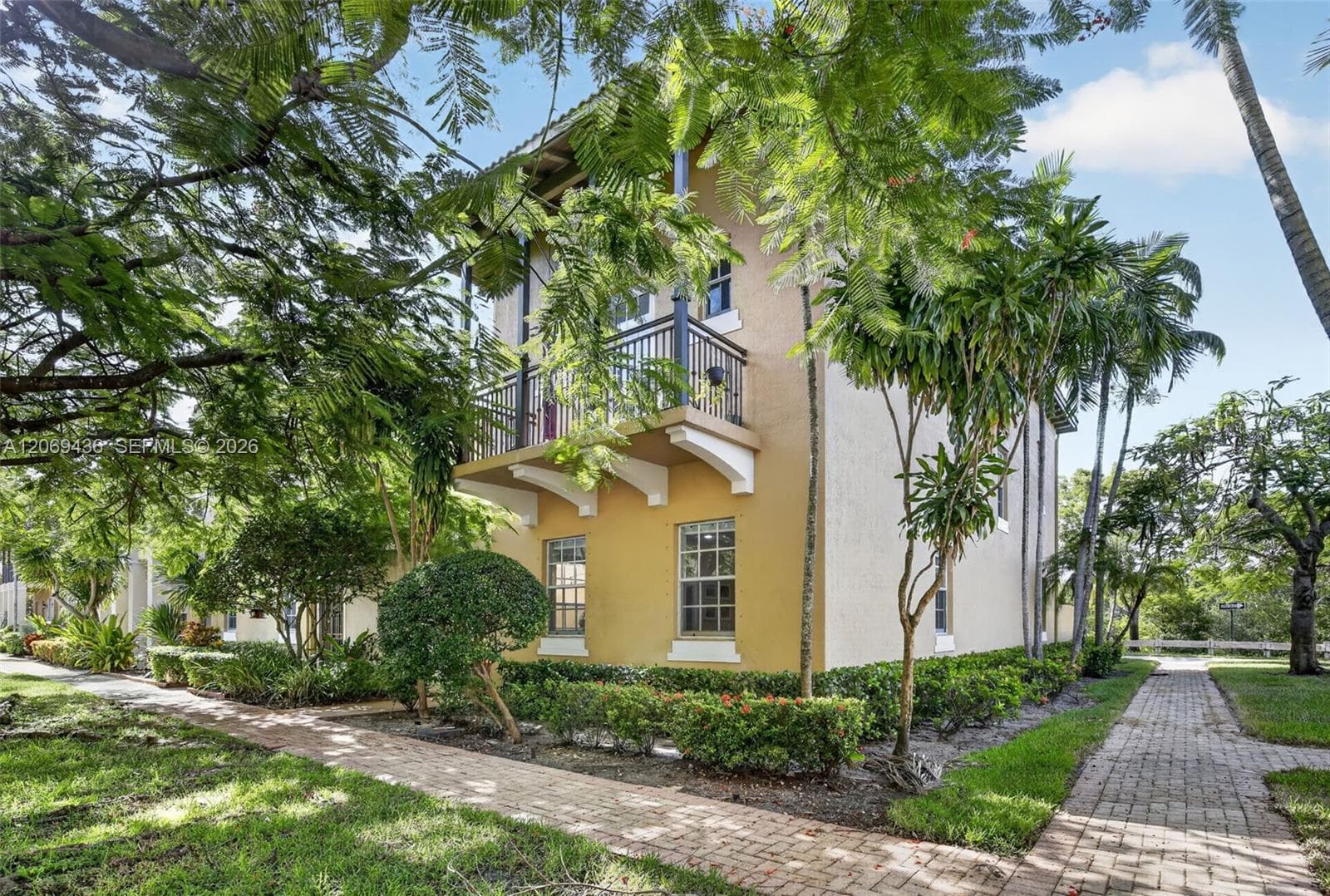 14601 SW 5th St, Pembroke Pines, FL 33027 photo 7