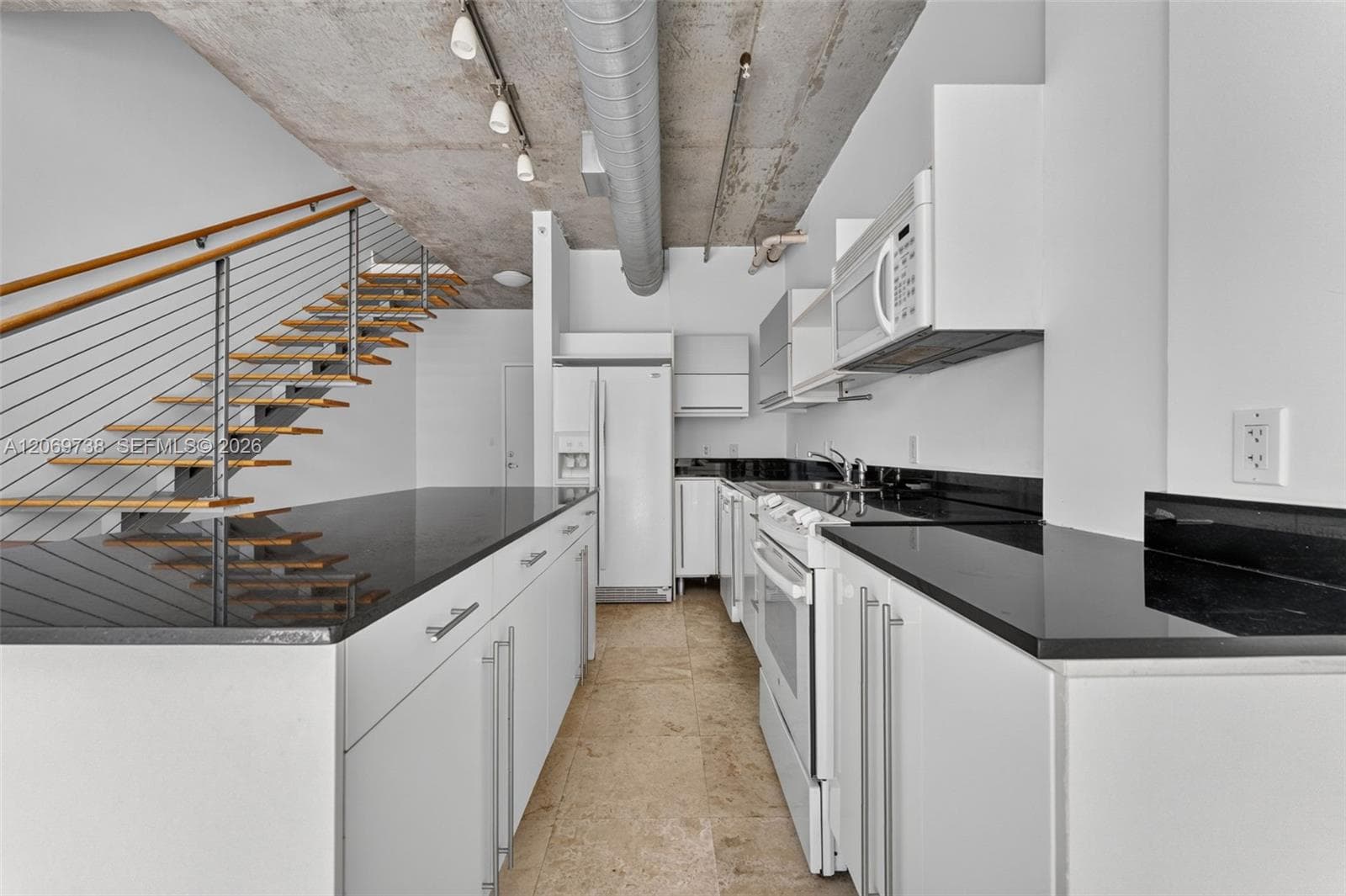 690 SW 1st Ct # 2122, Miami, FL 33130 photo 9
