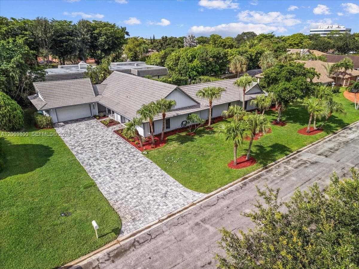9220 NW 15th St, Coral Springs, FL 33071 photo 5