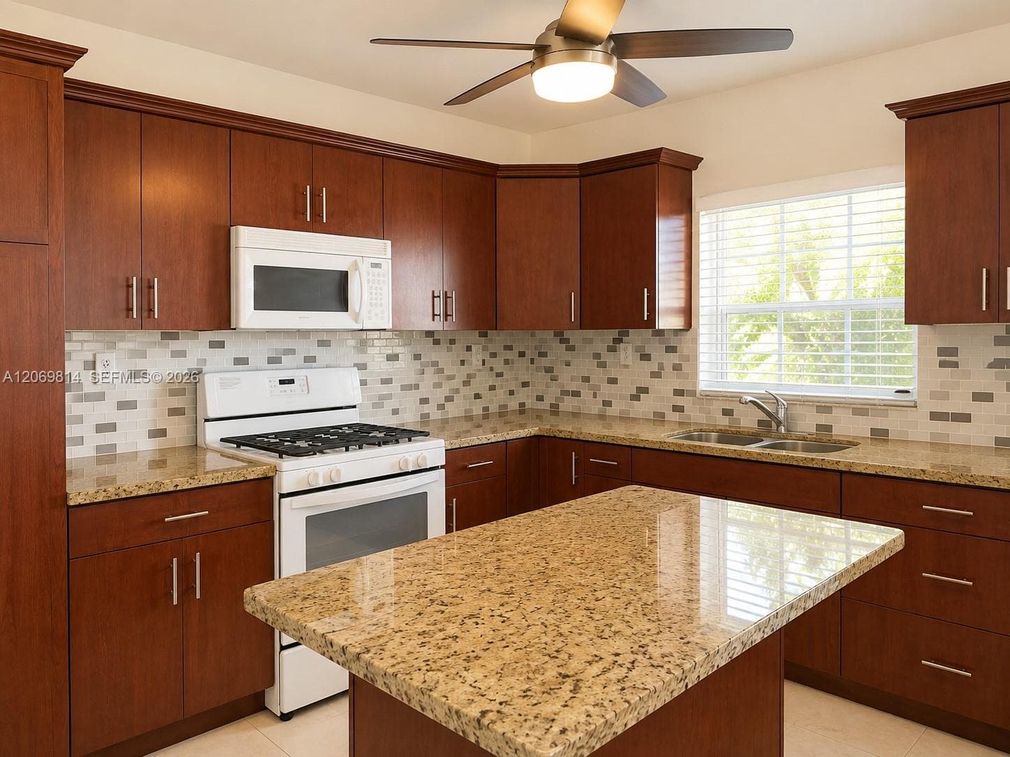 325 NE 108th St, Miami, FL 33161 photo 3