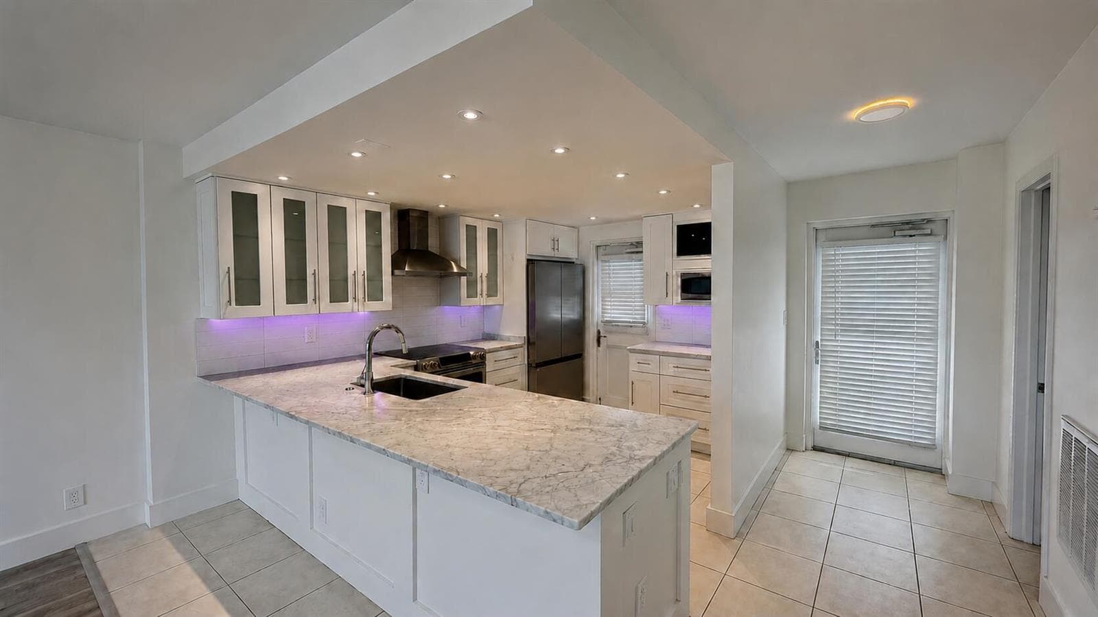 2200 NE 33RD Avenue # 17C, Fort Lauderdale, FL 33305 photo 2