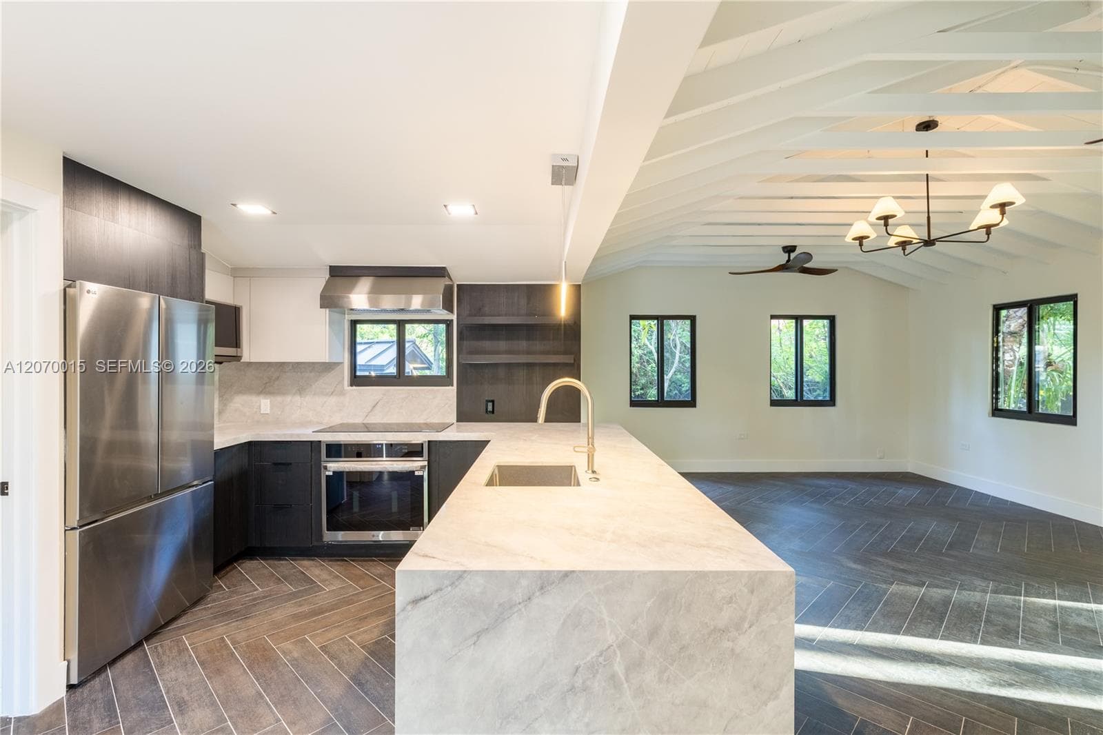 10901 NE 3rd Ave, Miami, FL 33161 photo 8