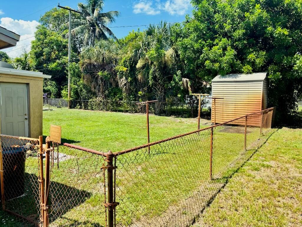 1321 NW 32nd Avenue, Lauderhill, FL 33311 photo 4
