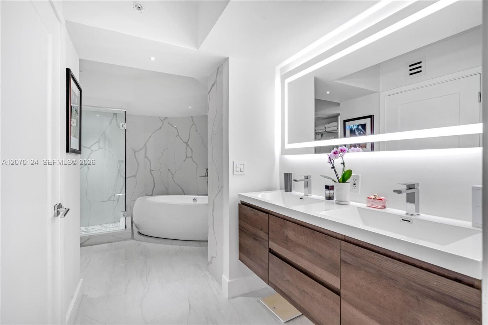 6301 Collins Ave # 1207, Miami Beach, FL 33141 photo 12
