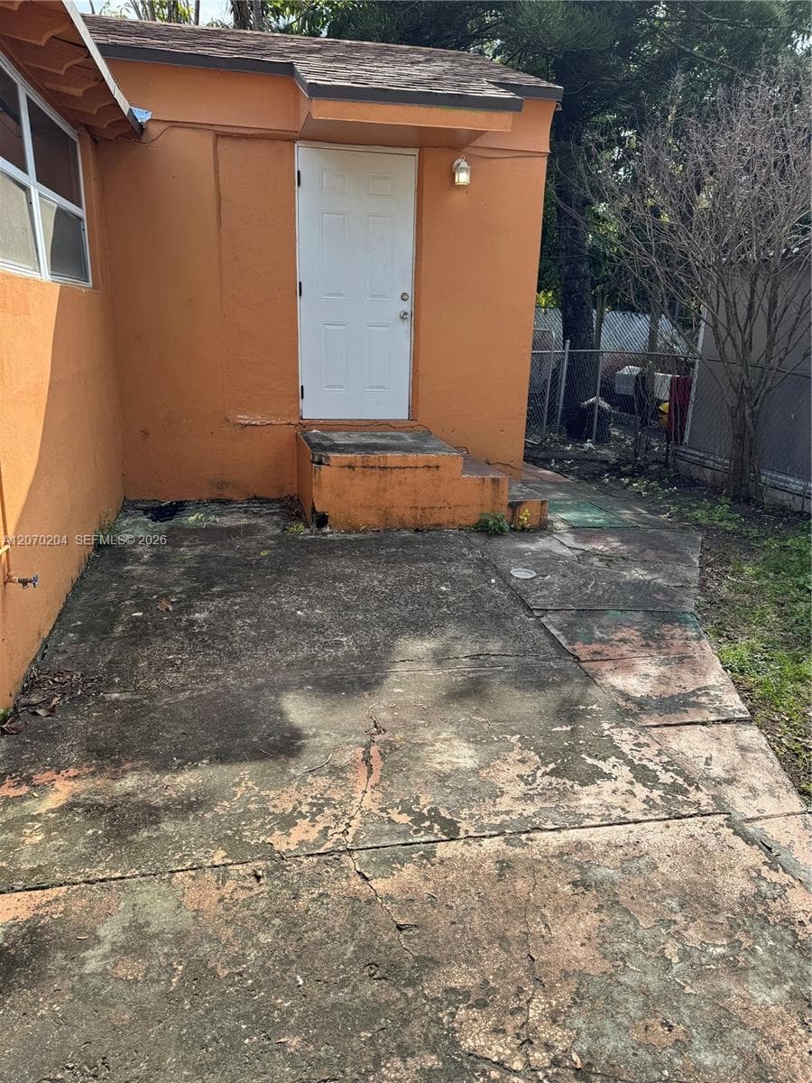 1018 N 17th Ct # 2B, Hollywood, FL 33020 photo 4