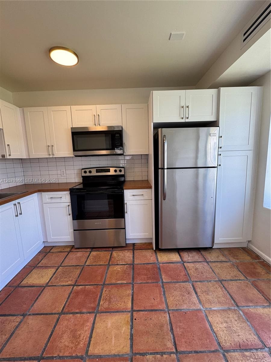 1460 Ocean Dr # 208, Miami Beach, FL 33139 photo 9