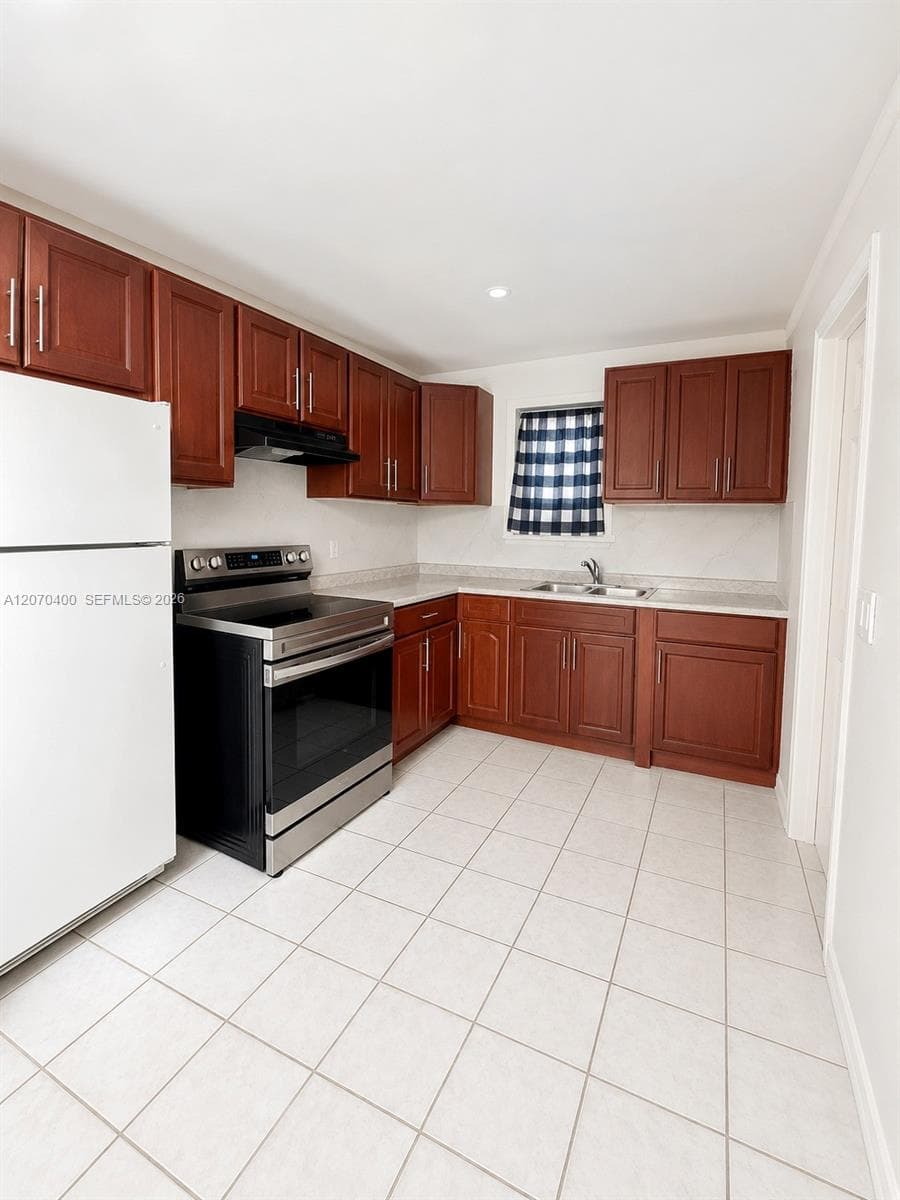 5632 SW 39th St, West Park, FL 33023 photo 2
