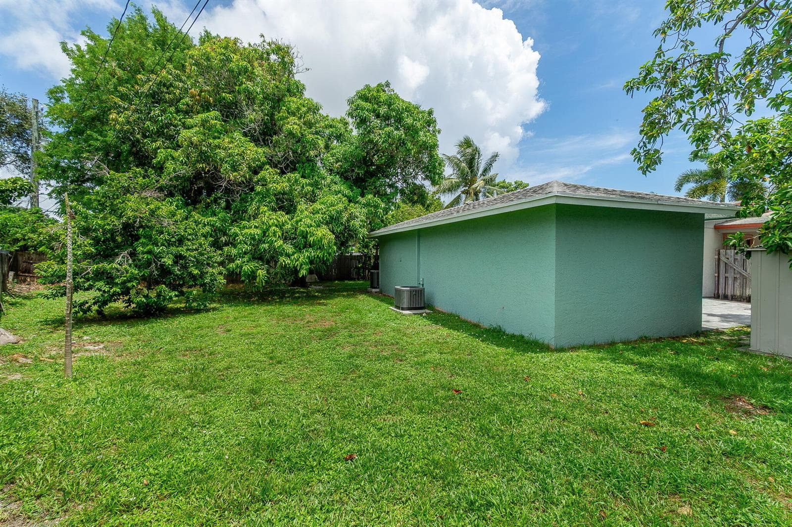 2831 N SEACREST Boulevard # B, Boynton Beach, FL 33435 photo 11