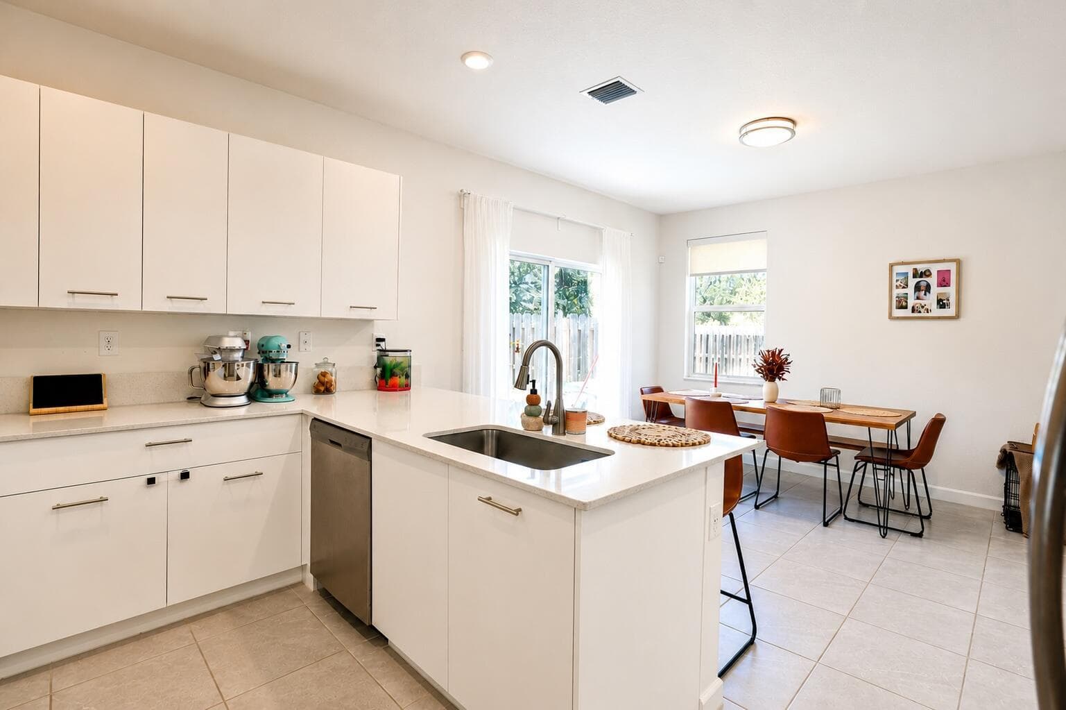 12092 NW 24TH Place, Miami, FL 33167 photo 8
