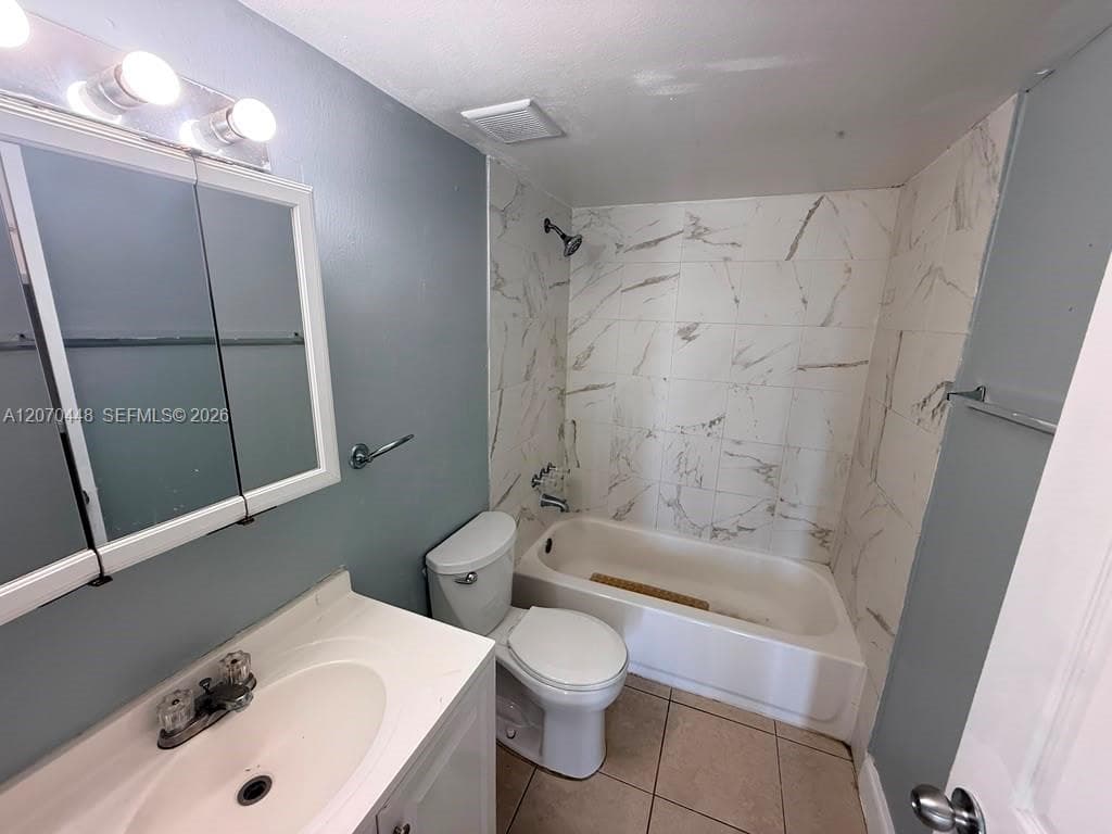 5775 W 20th Ave # 402, Hialeah, FL 33012 photo 6