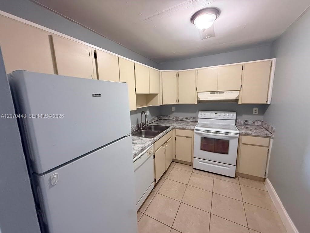 5775 W 20th Ave # 402, Hialeah, FL 33012 photo 8