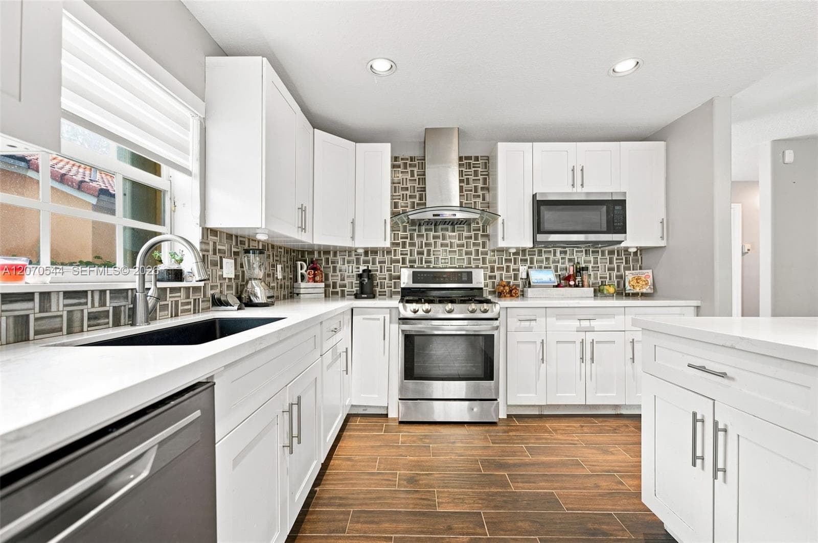 2220 NW 137th Ave, Sunrise, FL 33323 photo 11