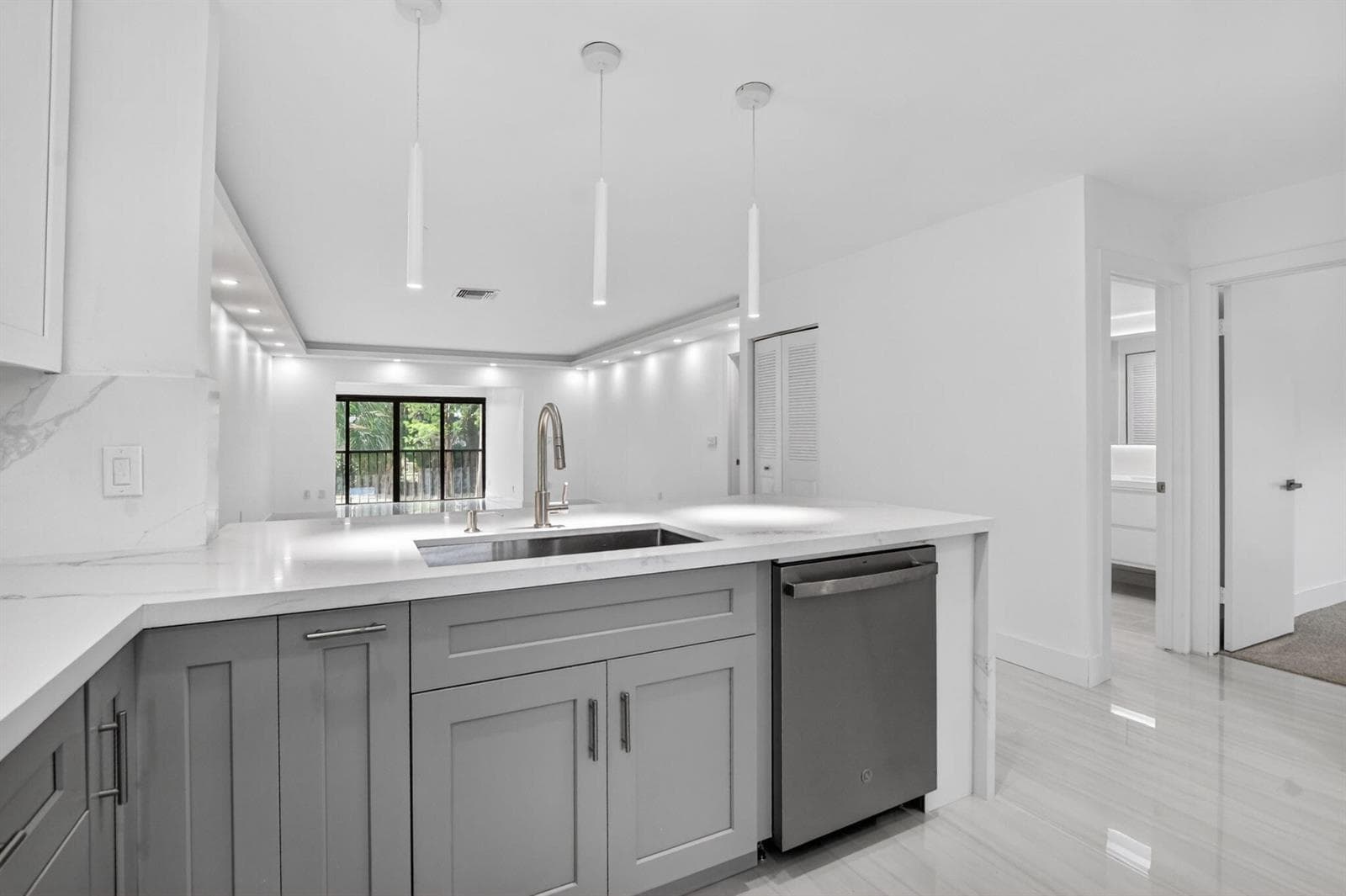 9272 Vista Del Lago # 28F, Boca Raton, FL 33428 photo 9