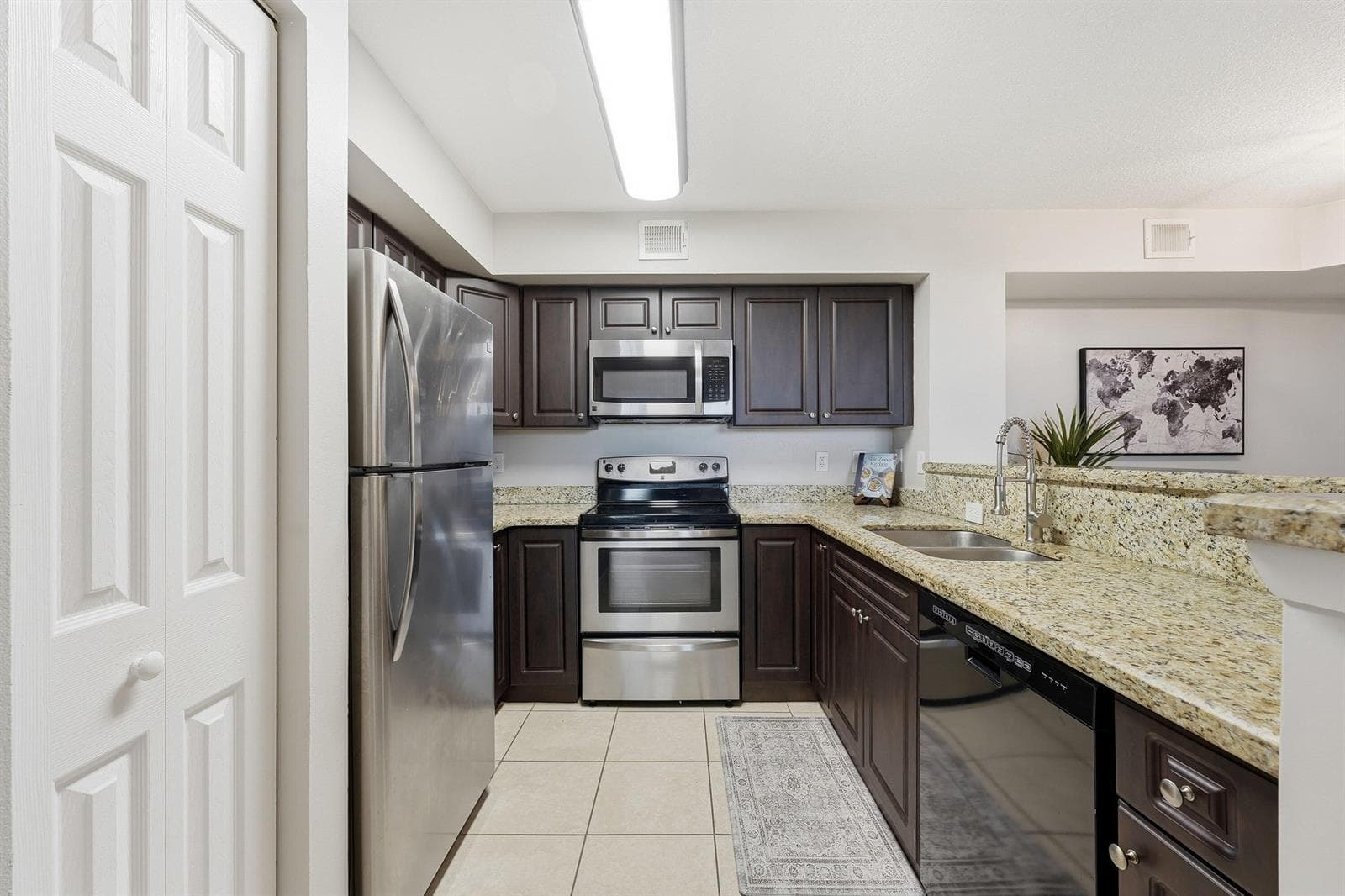1707 VILLAGE Boulevard # 108, West Palm Beach, FL 33409 photo 12