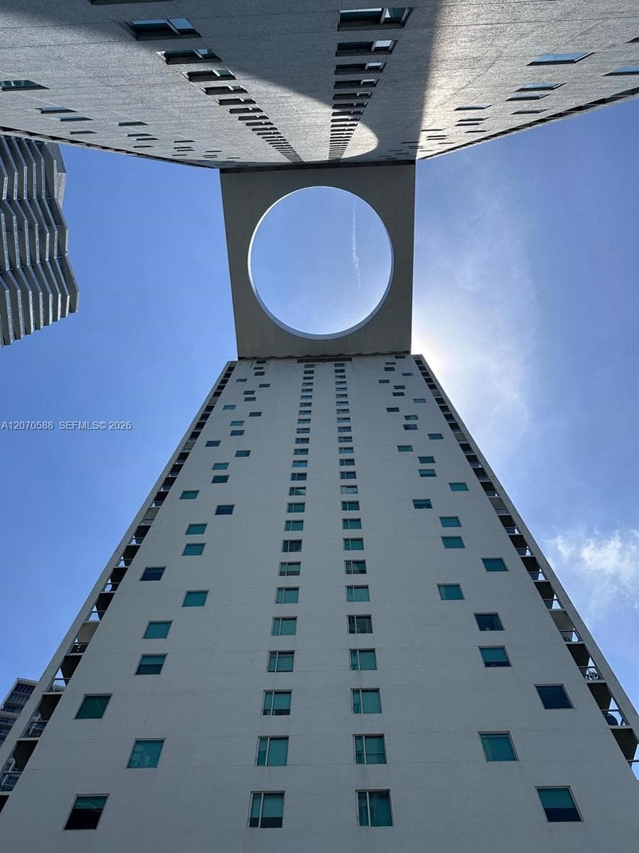 55 SE 6th St # 2404, Miami, FL 33131 photo 9