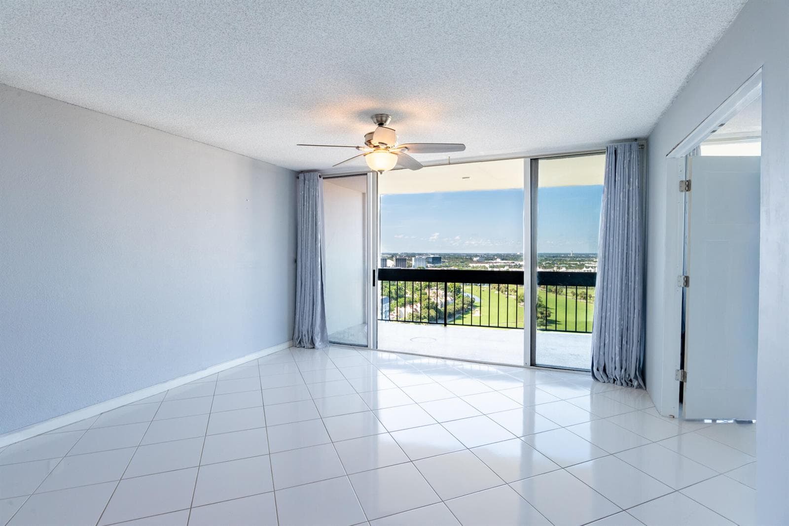 2400 PRESIDENTIAL Way # PH6, West Palm Beach, FL 33401 photo 7