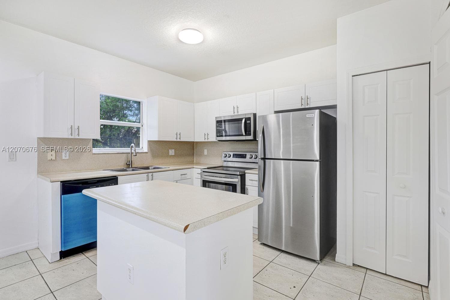 1700 SE 31st Ct, Homestead, FL 33035 photo 8
