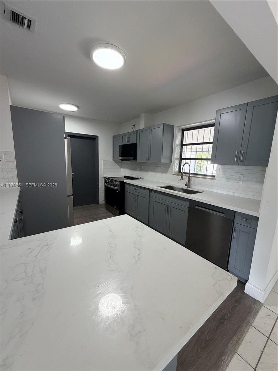 4175 SW 87th Ave # 1, Miami, FL 33165 photo 6