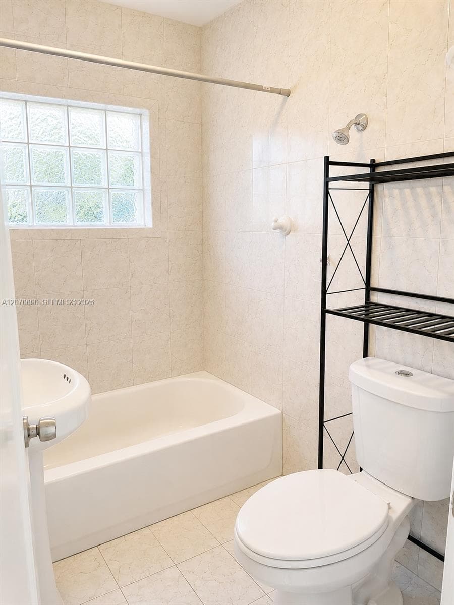 325 NE 108th St # 1, Miami, FL 33161 photo 10