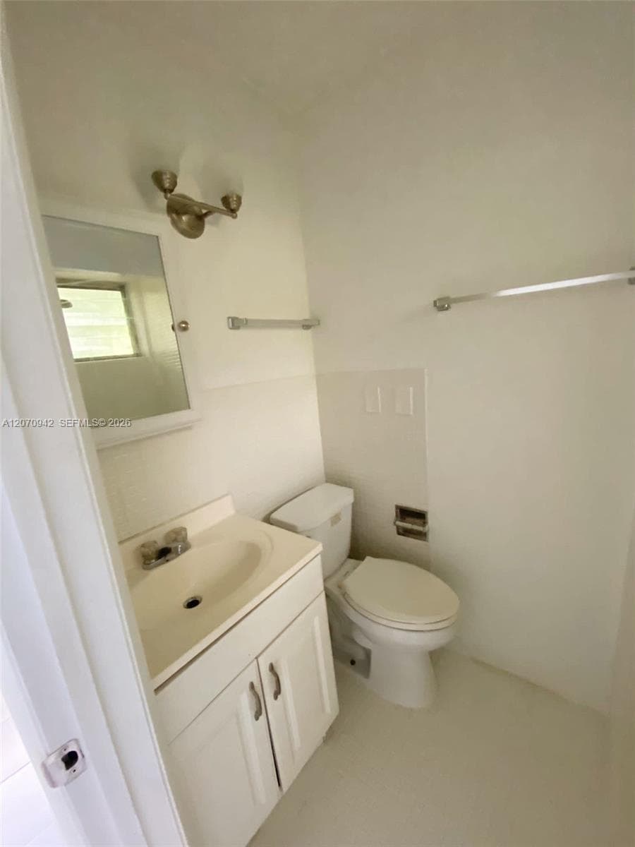 2612 Johnson St # 13, Hollywood, FL 33020 photo 8