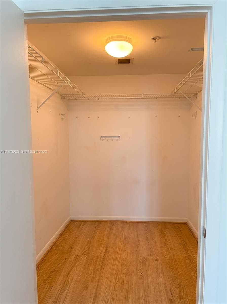 253 NE 2nd St # 902, Miami, FL 33132 photo 6