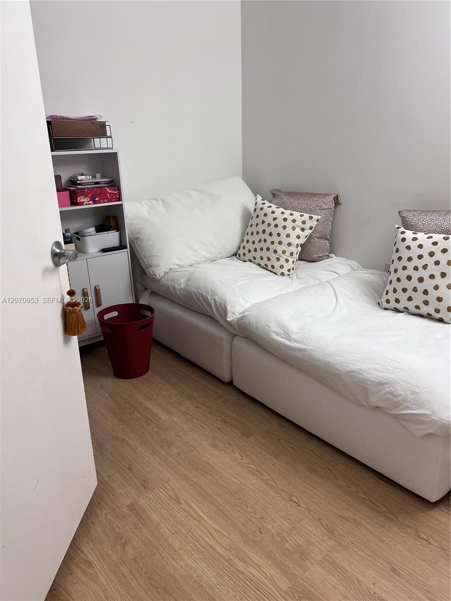 253 NE 2nd St # 902, Miami, FL 33132 photo 11