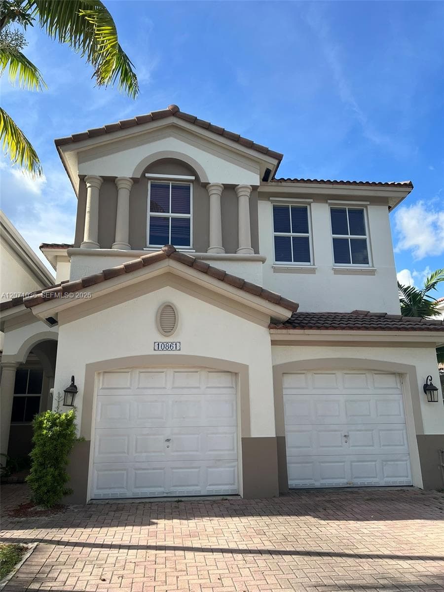 10861 NW 85th Ter, Doral, FL 33178