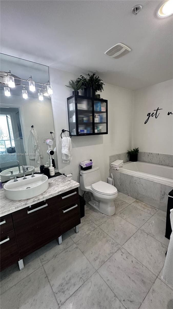 244 Biscayne Blvd # 1707, Miami, FL 33132 photo 11