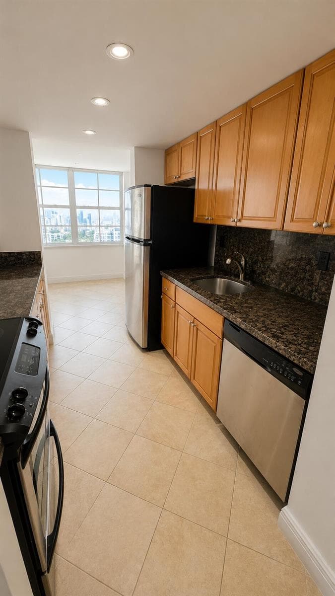230 174TH Street # 1805, Sunny Isles Beach, FL 33160 photo 10