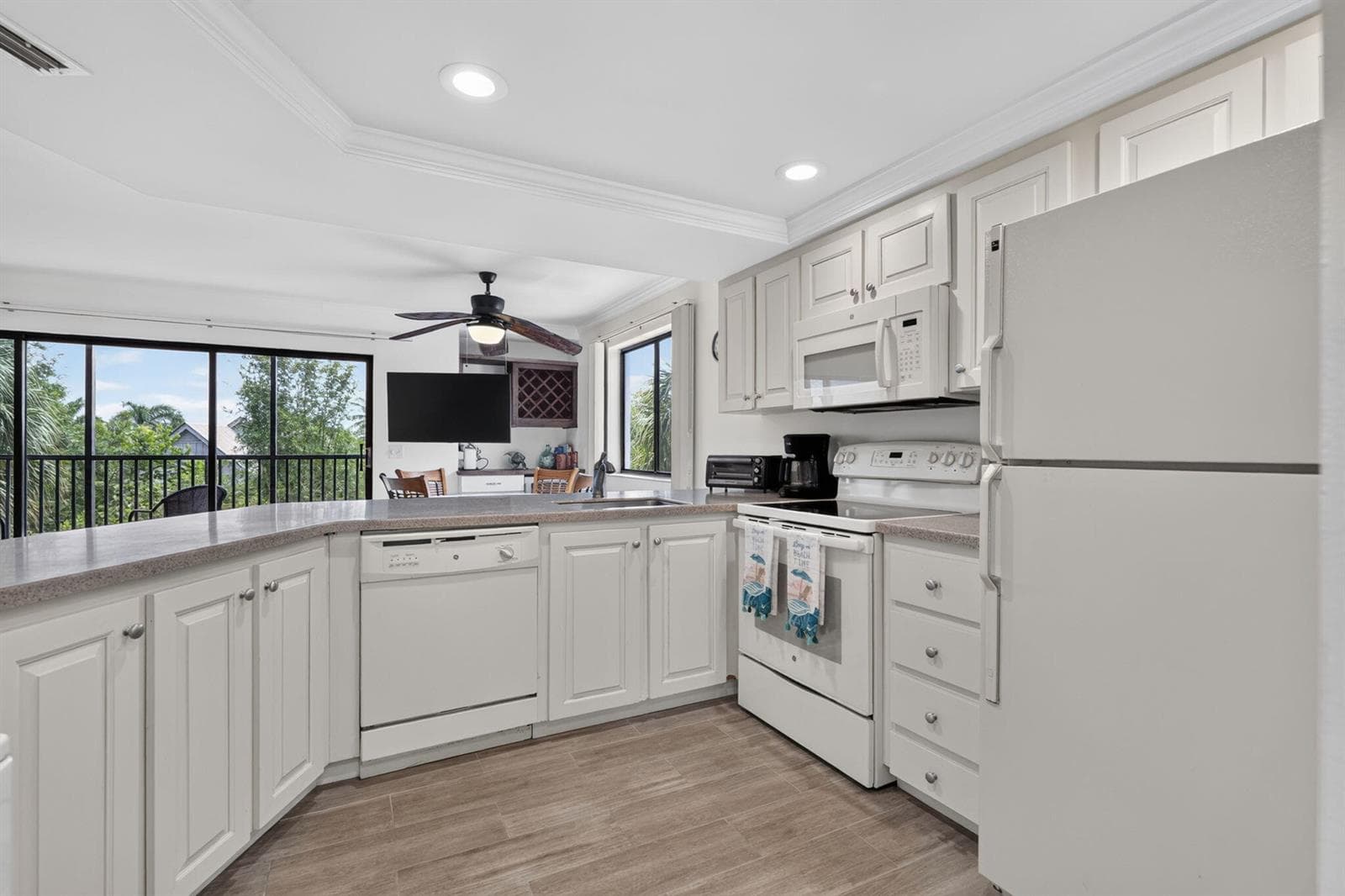 1605 S US HIGHWAY 1 # F306, Jupiter, FL 33477 photo 12