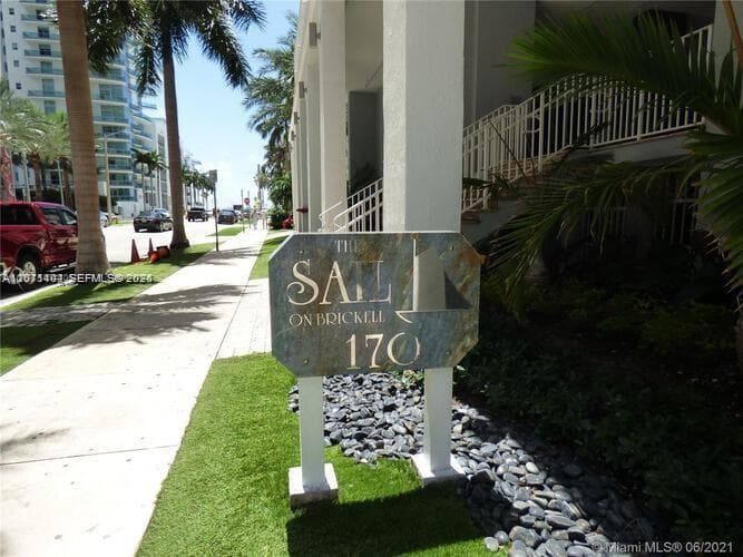 170 SE 14th St # 1506, Miami, FL 33131 photo 13
