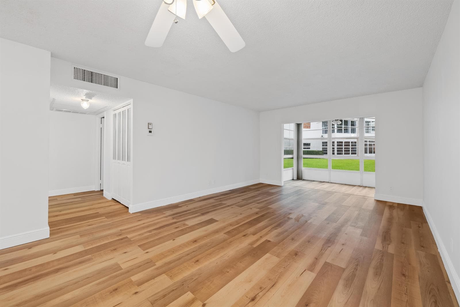 3401 NW 47TH Avenue # 401, Lauderdale Lakes, FL 33319 photo 7