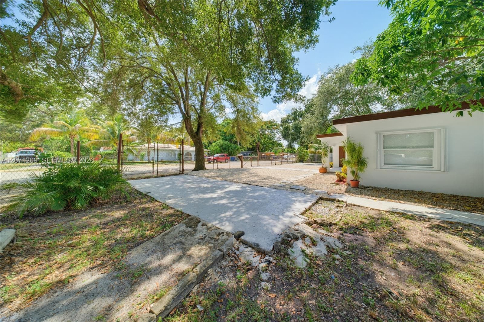 2101 NW 93rd Ter, Miami, FL 33147 photo 5